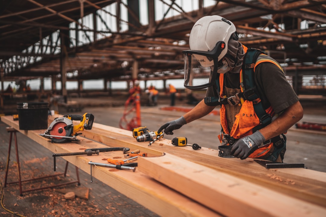Construction Careers: Labourer to Project Director